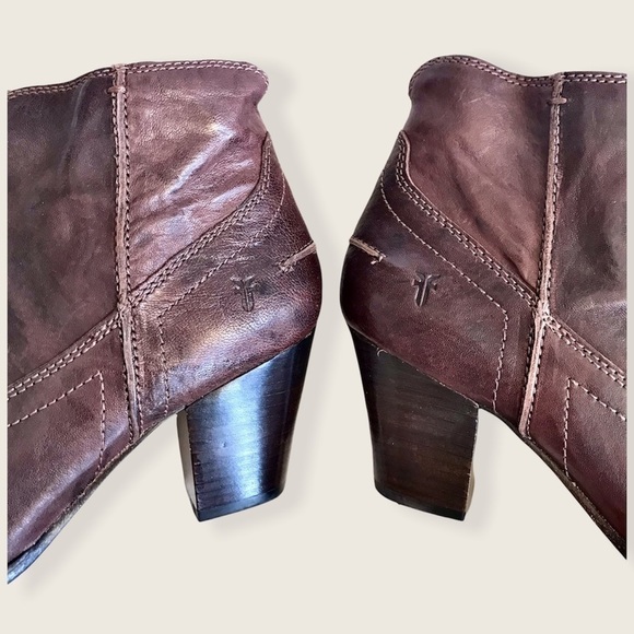 Frye Renee Seam Brown Leather Short Ankle Bootie - Picture 12 of 16